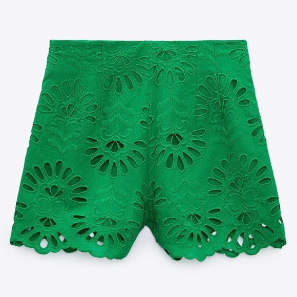 Zara Pants - Zara Embroidered Eyelet Shorts High Waisted Emerald Green Bloggers Fav Size XS